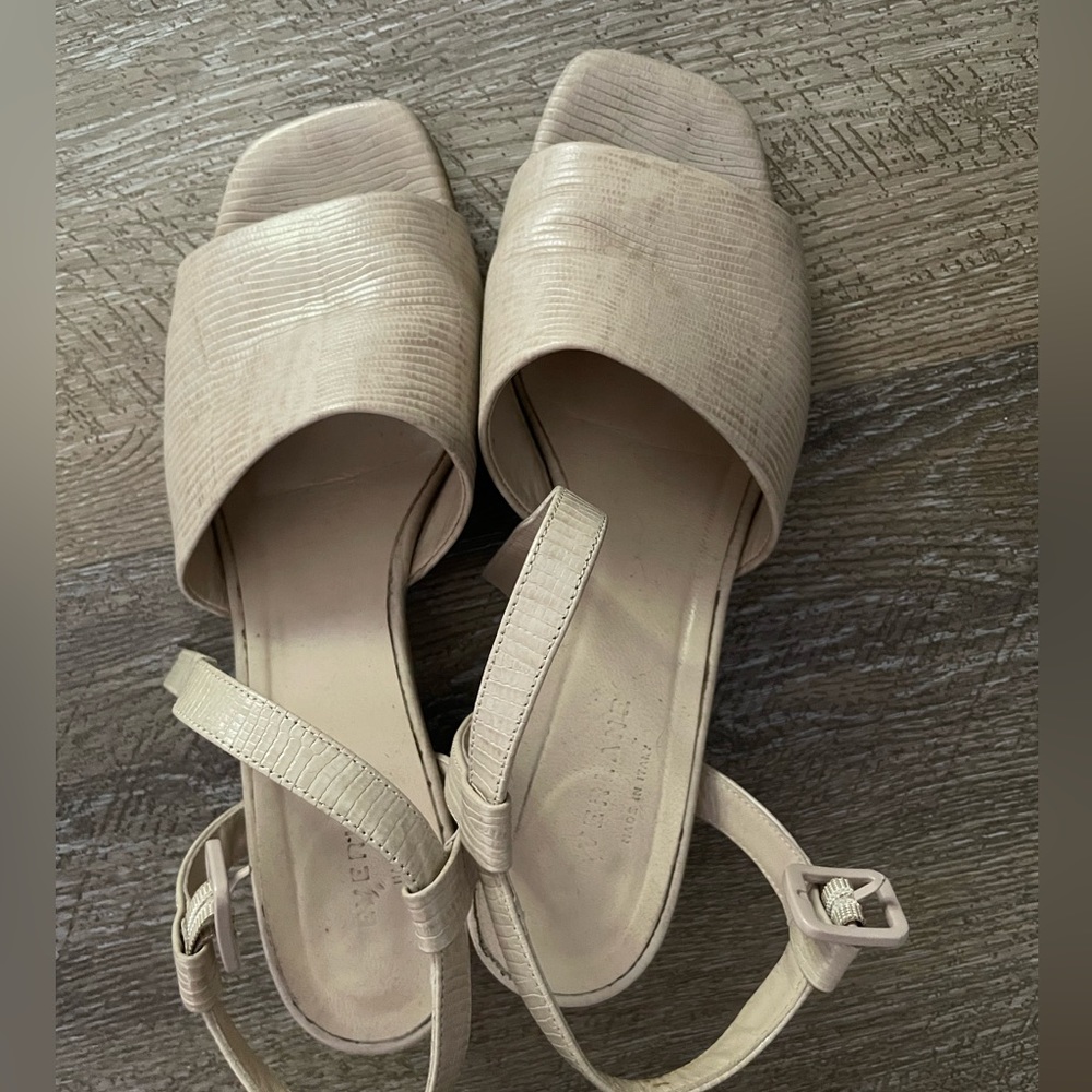 Everlane sandals US9